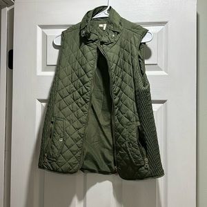 green puffer vest